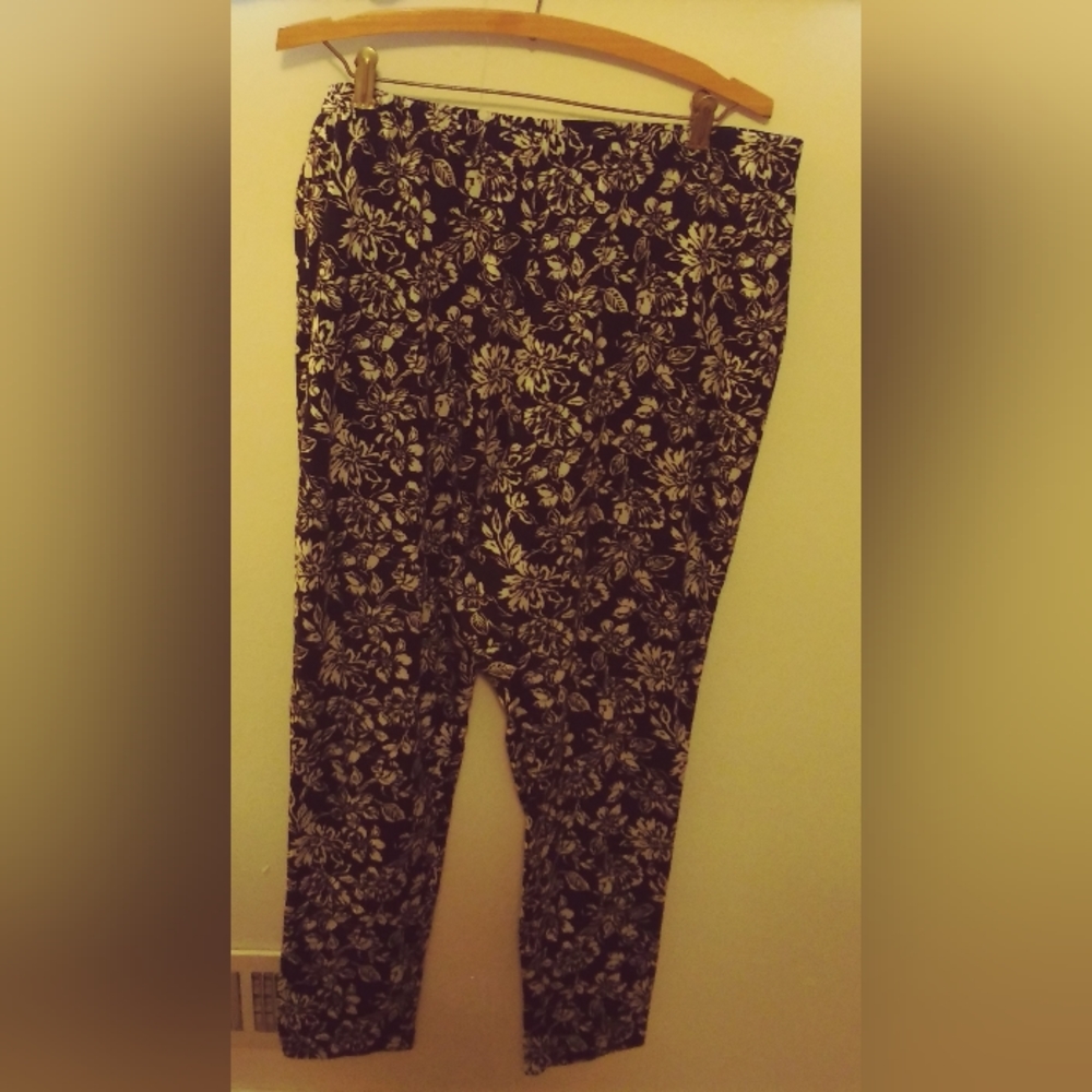 1X Women Within black and white floral stretchy pants